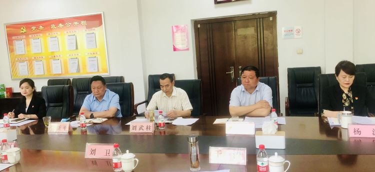市衛(wèi)校召開黨史學習教育專題民主生活會(圖2)