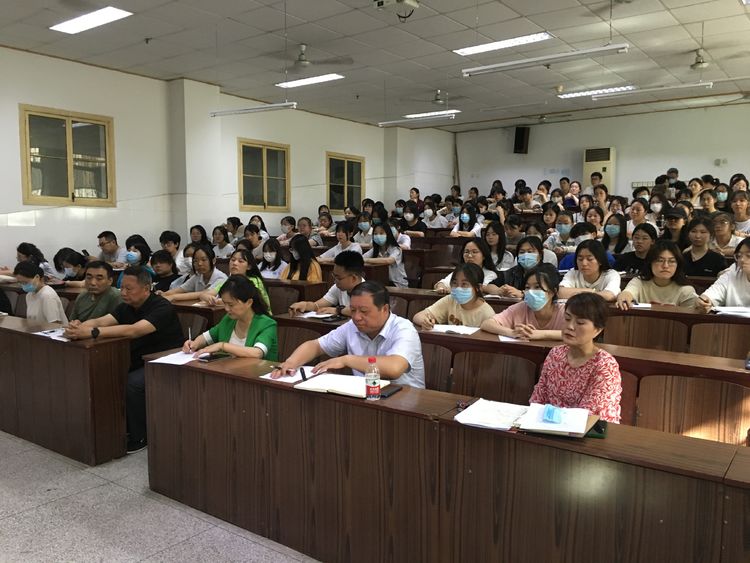西安市衛(wèi)校組織開展2022年實習工作協(xié)調(diào)會(圖1)