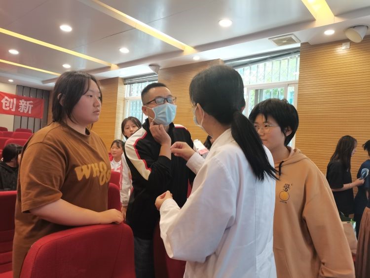 西安市衛(wèi)生學校醫(yī)學科普系列活動健康大講堂——中醫(yī)科學護膚(圖4)
