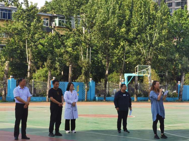 西安市衛(wèi)生學(xué)校召開(kāi)2023年實(shí)習(xí)動(dòng)員大會(huì)(圖2)