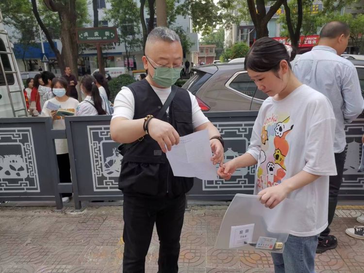 “心所至 夢必達”——我校順利組織學生參加2023高等職業(yè)教育單獨招生考試(圖3)
