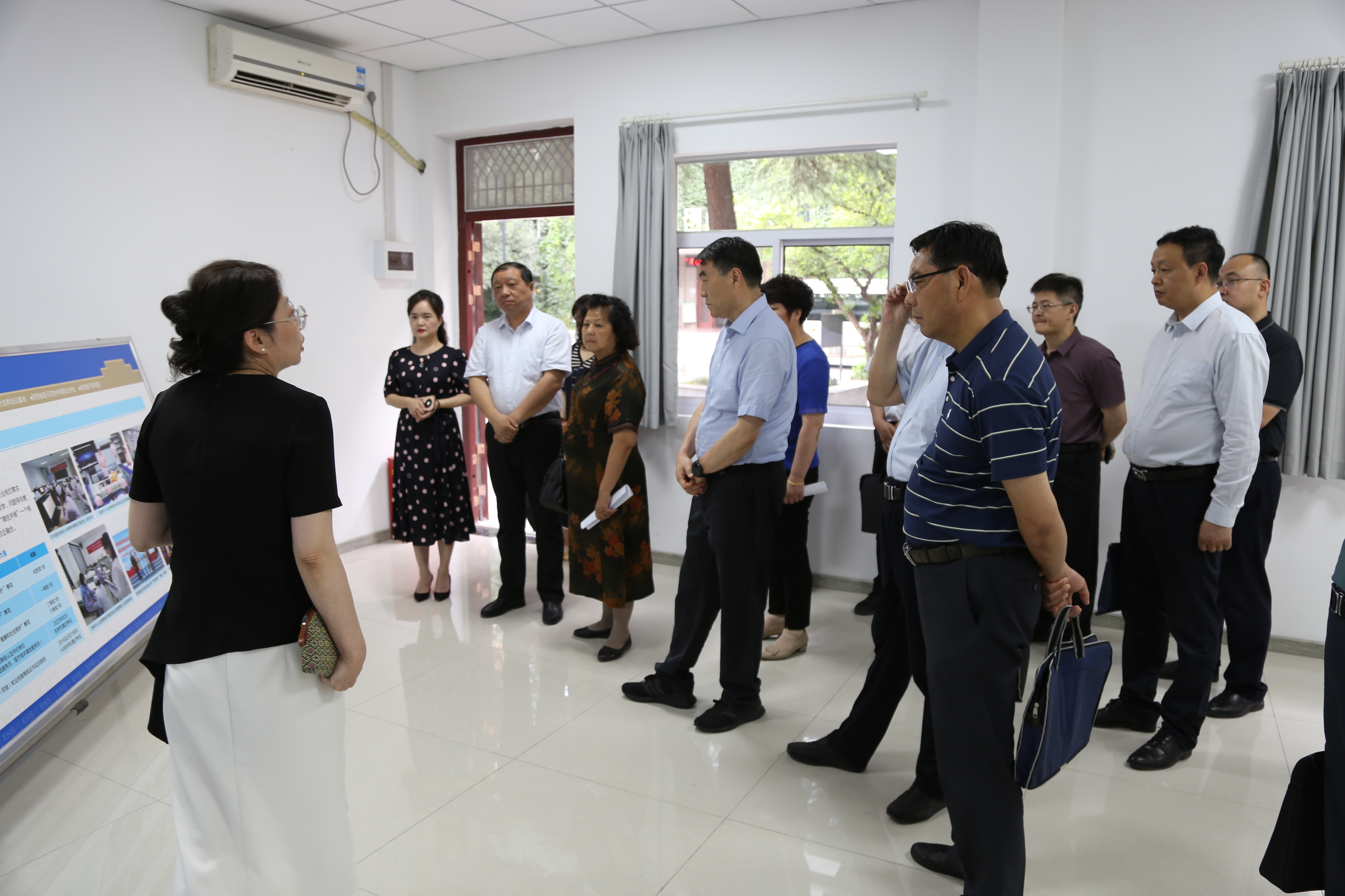 西安市人大常委會(huì)調(diào)研組蒞臨我校調(diào)研指導(dǎo)(圖2)