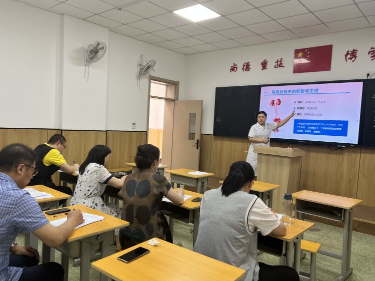 西安市衛(wèi)生學(xué)校教務(wù)科組織教師試講活動(dòng)(圖5)