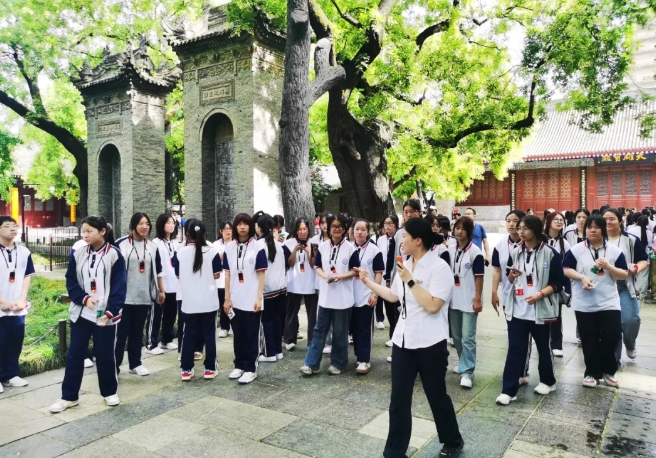感受歷史文化魅力，增強學(xué)生文化自信——西安市衛(wèi)生學(xué)校學(xué)生代表赴小雁塔博物院參觀學(xué)習(xí)(圖4)