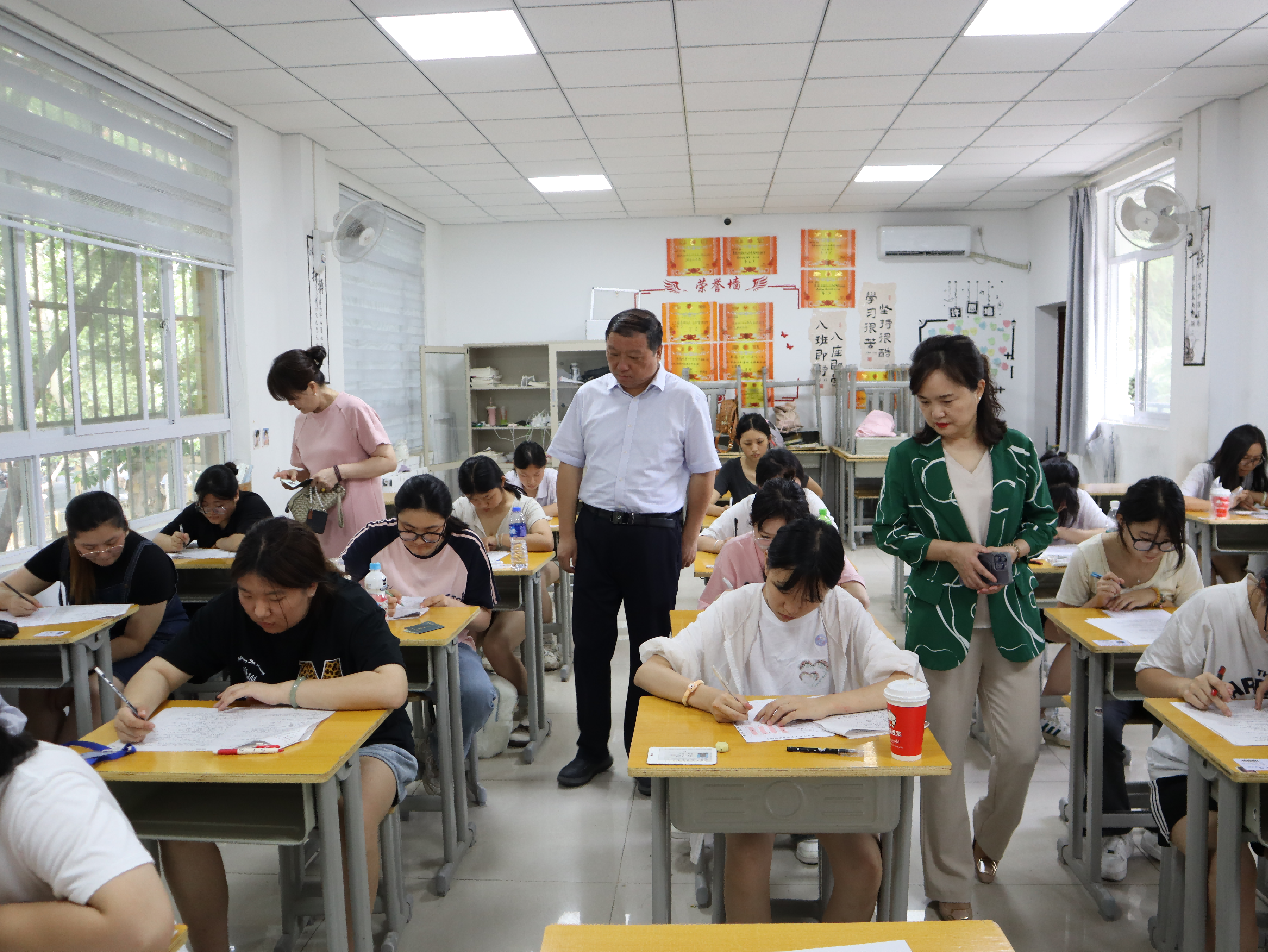 耕耘有時(shí) 終得碩果——西安市衛(wèi)生學(xué)校圓滿完成2023至2024學(xué)年度第二學(xué)期期末考試(圖1)