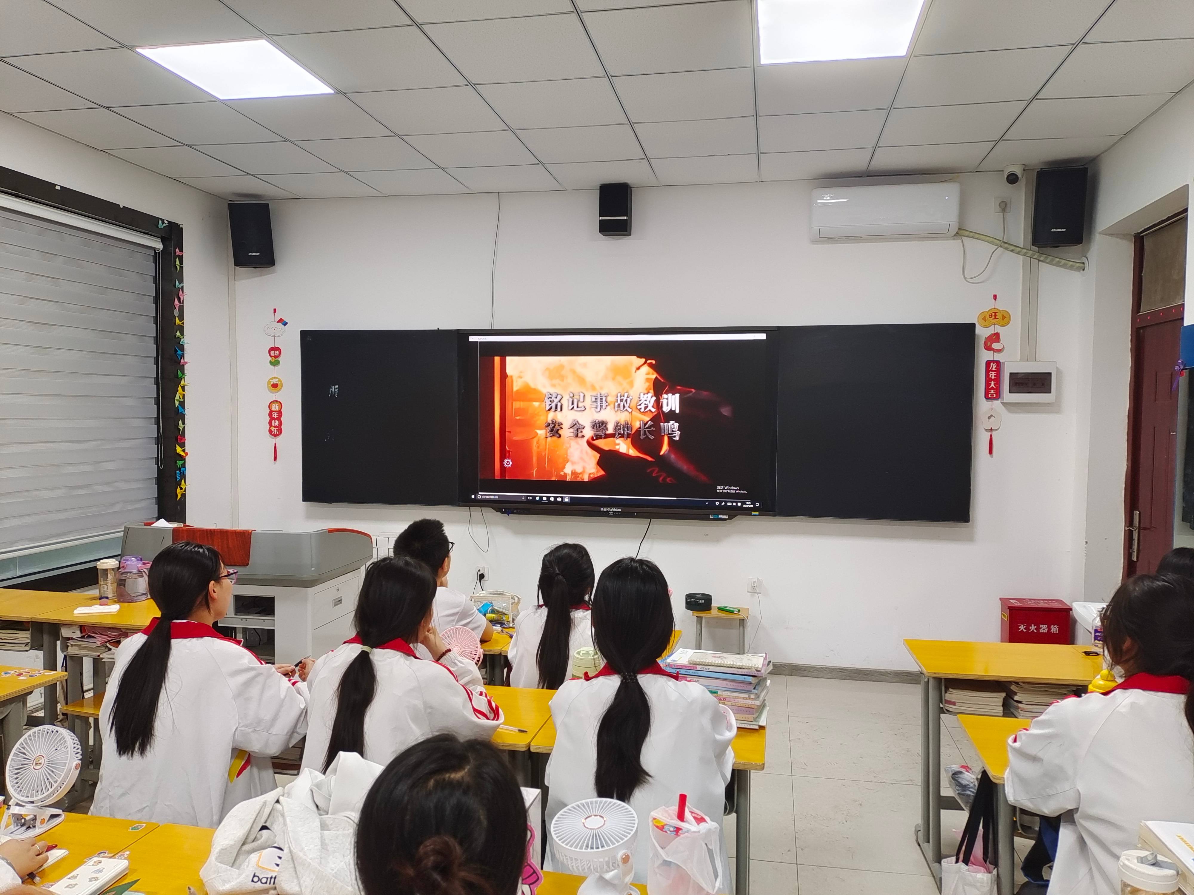 我校開展安全生產(chǎn)月宣傳活動(圖2)