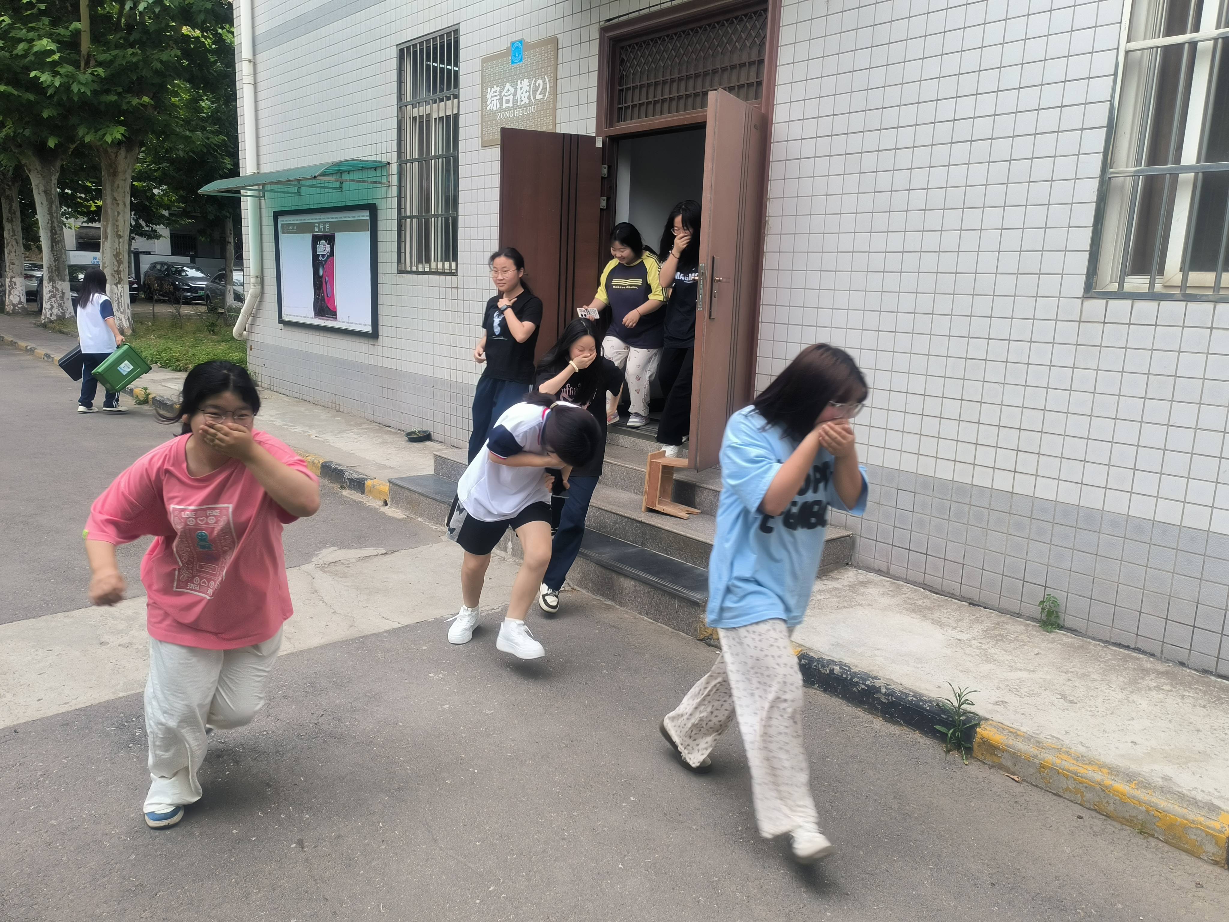 我校開展安全生產(chǎn)月宣傳活動(圖4)