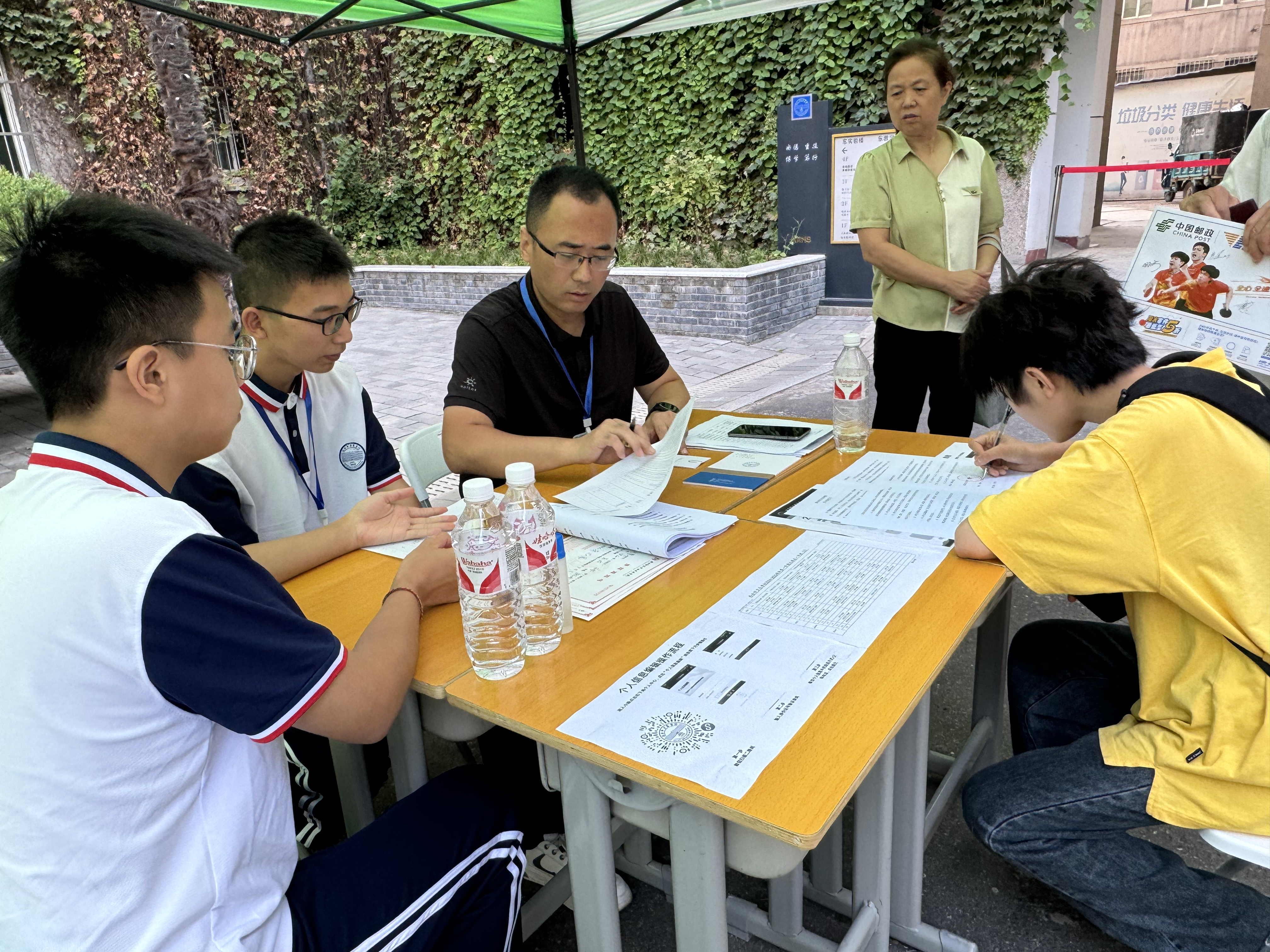 “新”欣向榮    生生不息——市衛(wèi)校順利完成秋季學(xué)期報(bào)到工作(圖5)