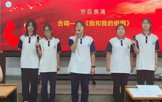 銘記初心 肩負(fù)使命 ——西安市衛(wèi)生學(xué)校成功舉辦《習(xí)近平的七年知青歲月》故事情景及心得分享 暨表彰大會(圖4)