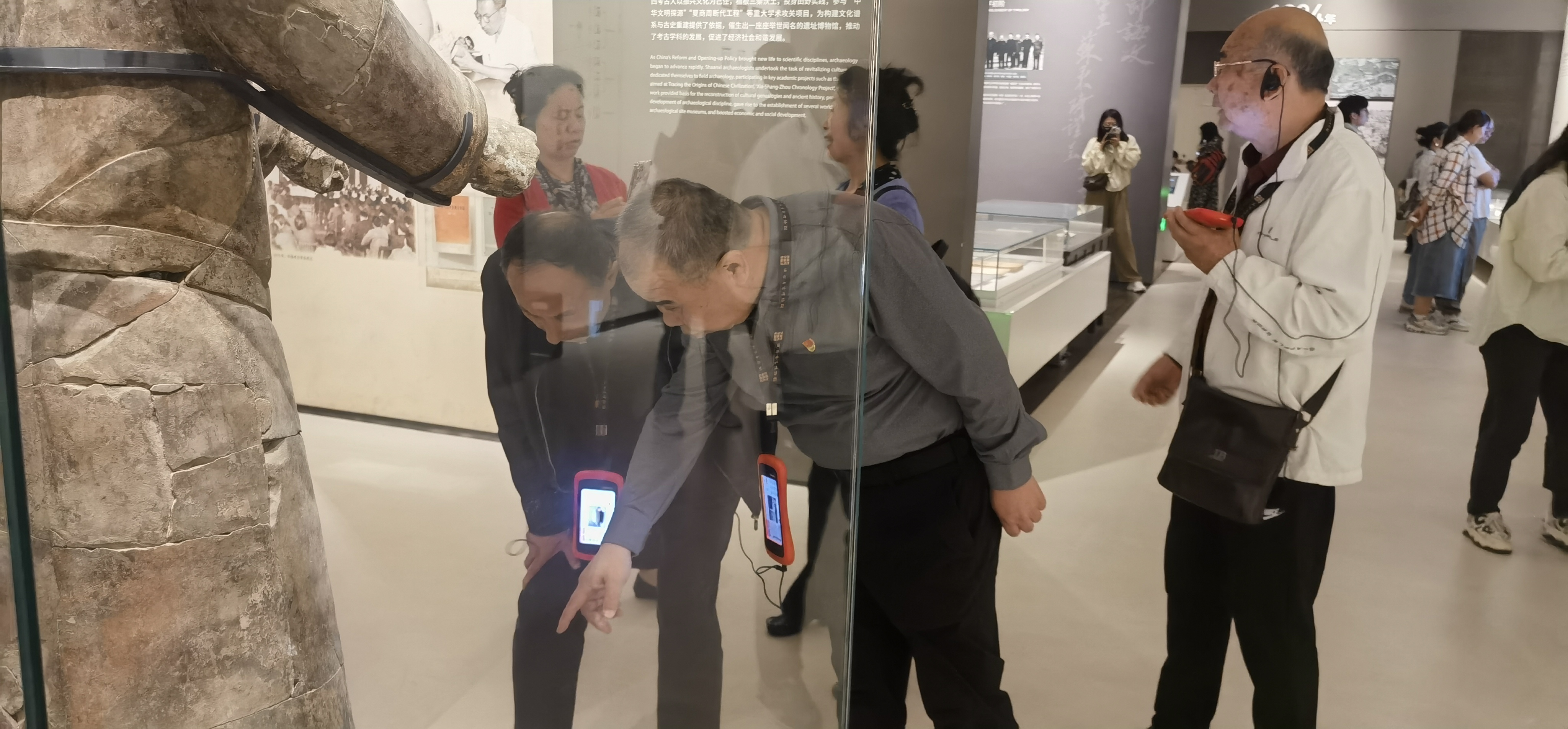 西安市衛(wèi)生學(xué)校黨委組織離退休支部黨員開展重陽主題黨日活動(圖2)
