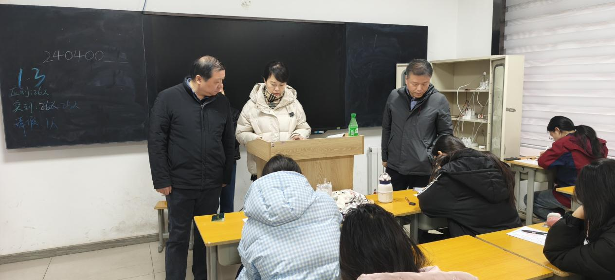 “耕耘有時 收獲已至”——西安市衛(wèi)生學校順利完成2024至2025學年度第一學期期末考試(圖2)