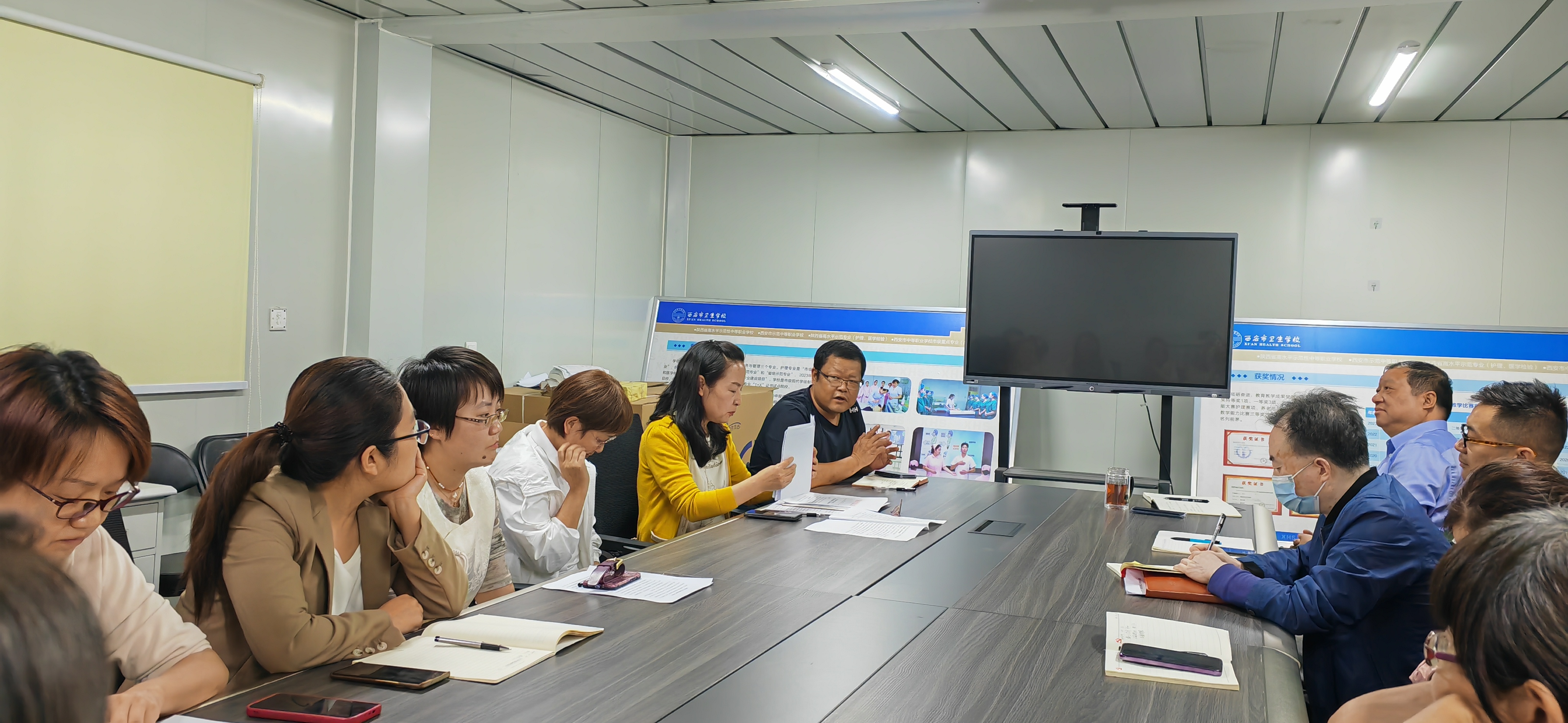 教學第三黨支部培育“強基筑夢 立德樹人”黨建品牌名片——西安市衛(wèi)生學校黨支部品牌建設評比活動(圖1)