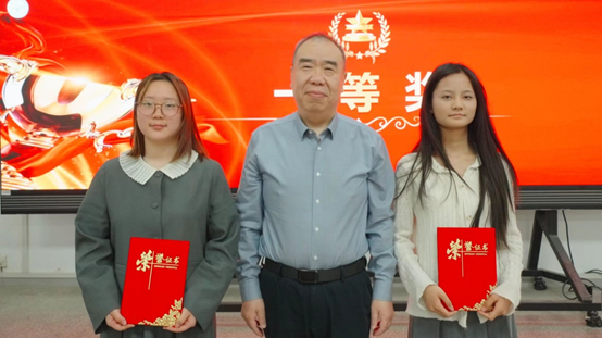 西安市衛(wèi)生學校2025校園詩歌朗誦會暨頒獎儀式圓滿收官(圖8)