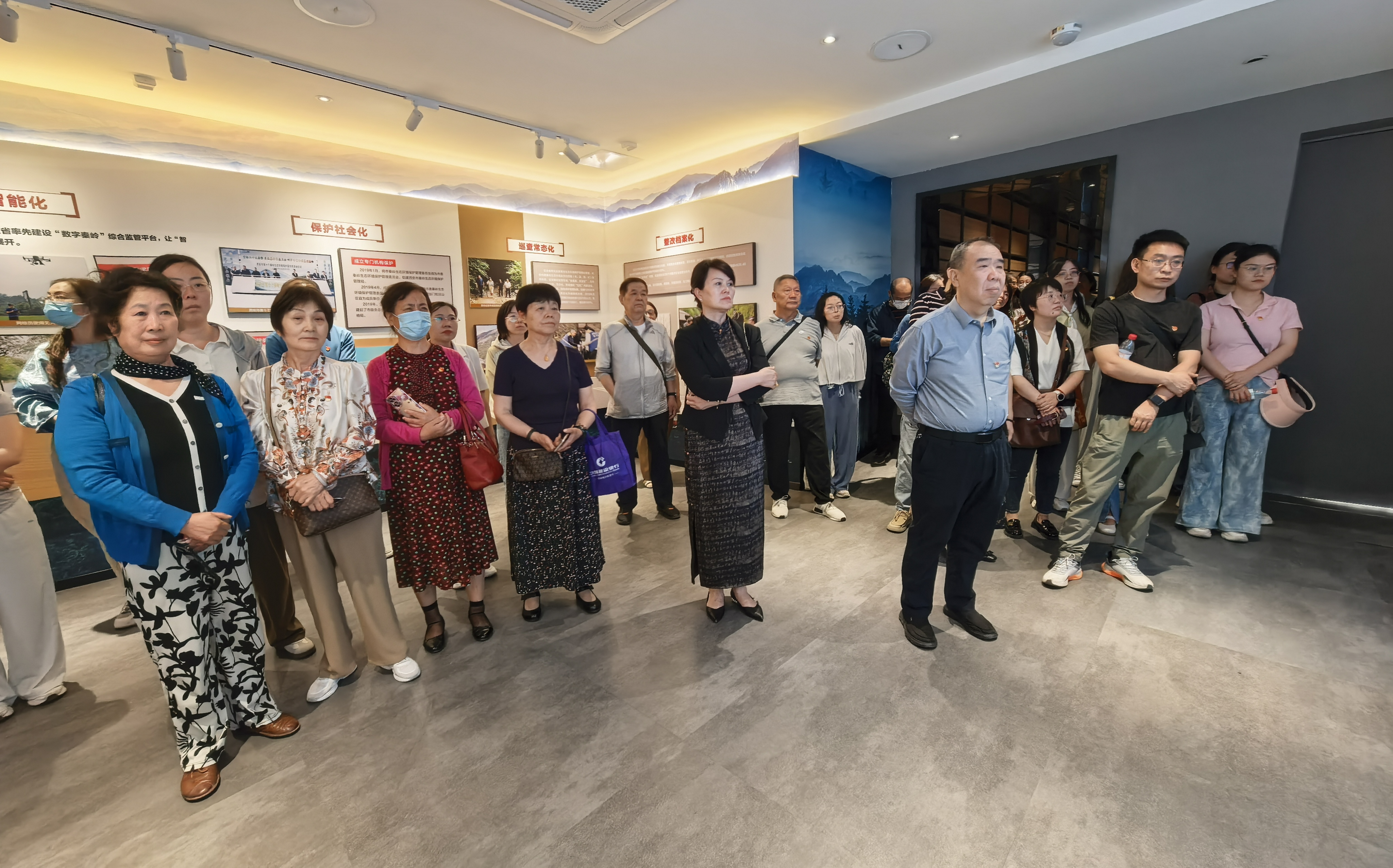 市衛(wèi)生學校黨委赴“大教訓”警示教育基地及長柞工委紀念館參觀學習(圖1)